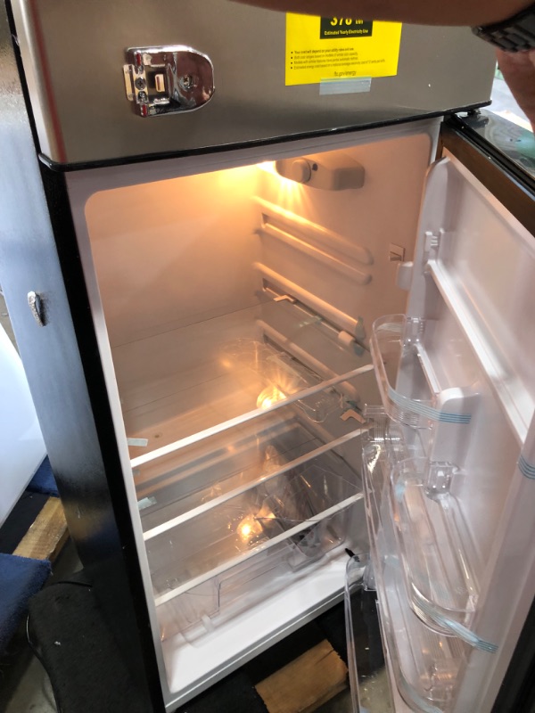 Photo 4 of Frigidaire EFR751, 2 Door Apartment Size Refrigerator with Freezer, 7.2 cu ft, Platinum Series, Stainless Steel, 7.5