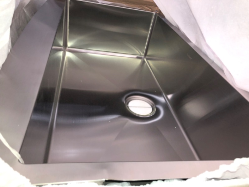 Photo 10 of *Damage Shown in Pictures*
Kraus 35-7/8" Single Basin 16 Gauge Stainless Steel Kitchen Sink for Farmhouse 