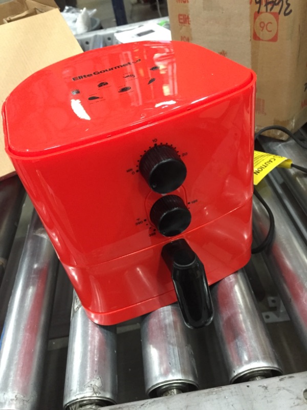 Photo 2 of Elite Gourmet 1Qt Air Fryer, Red
