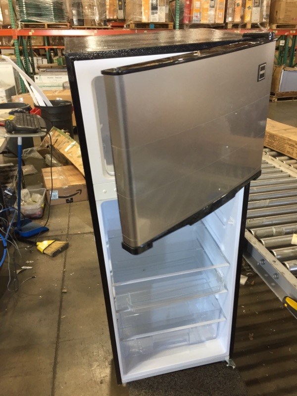 Photo 3 of 7.5 cu. ft. Refrigerator with Top Freezer in Stainless Look
