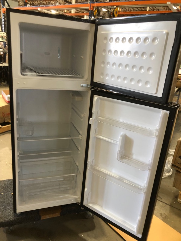 Photo 3 of 7.5 cu. ft. Refrigerator with Top Freezer in Stainless Look