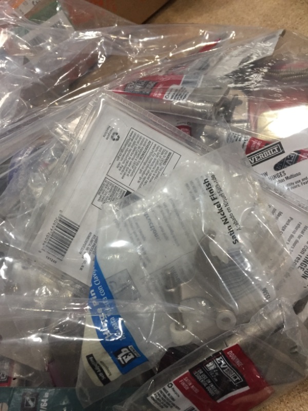 Photo 1 of ** NON REFUNDABLE ** BAG OF SORTED HINGES DIFFERENT SIZES, COLOR 
NON REFDUNDABLE 