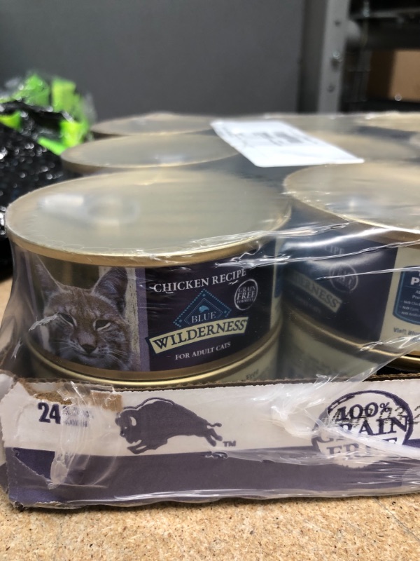 Photo 1 of BB- 03/03/24 Blue Buffalo Wilderness High Protein Grain Free, Natural Adult Pate Wet Cat Food Chicken recipe 

