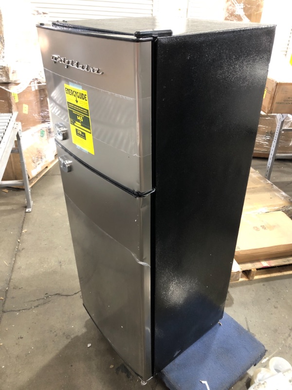 Photo 4 of parts only ** Frigidaire EFR751, 2 Door Apartment Size Refrigerator with Freezer, 7.2 cu ft, Platinum Series, Stainless Steel, 7.5 
22.4 x 21.5 x 55.5 inches

