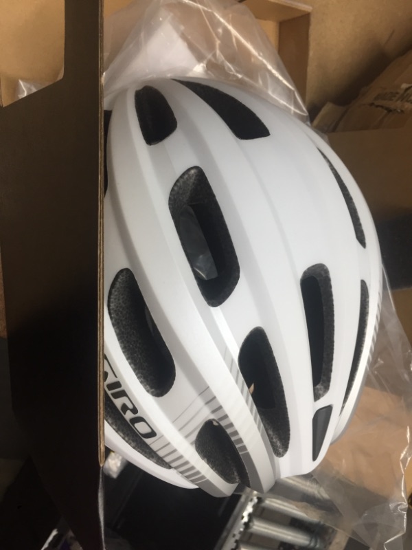 Photo 1 of GIRO ISODE MIPS HELMET (MATTE WHITE) (UNIVERSAL ADULT)