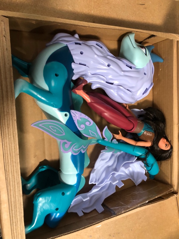 Photo 2 of Disney's Raya and The Last Dragon Color Splash Raya and Sisu Dragon, Water Toy for Kids 3 and Up