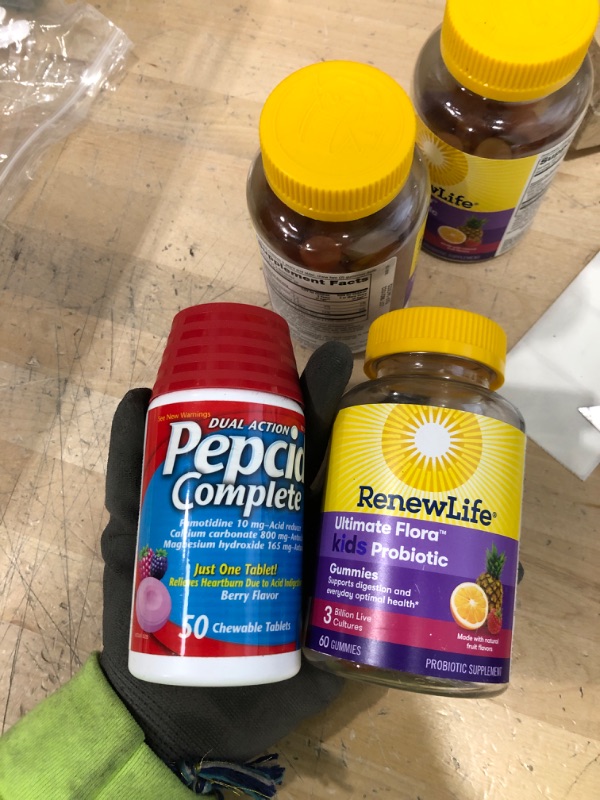 Photo 1 of *EXP DATE 04/2022** Ultimate Flora Kids Probiotic 3 Billion CFU, Natural Fruit Flavors - 60 Gummies - set of 3 - BUNDLED WITH - *EXP DATE 03/2024** Pepcid Complete Acid Reducer + Antacid Chewable Tablets - Berry, 50 Ct

