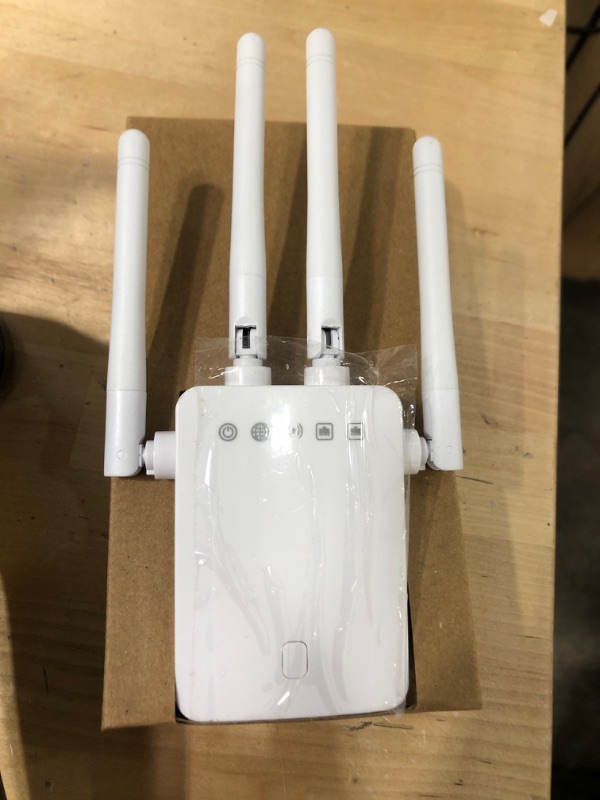 Photo 1 of Dual band wireless repeater WiFi Extender