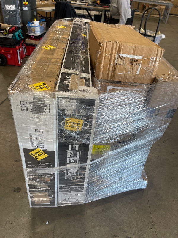 Photo 3 of PALLET OF  7 BROKEN TVS AND MONITORS**SOLD AS IS**NONREFUNDABLE