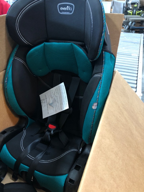 Photo 1 of Evenflo Chase Lx Harnessed Booster Car Seat
