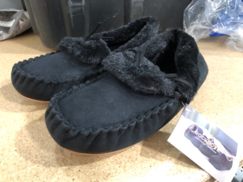 Photo 2 of Size 10 RockDove Women's Naomi Faux Fur Moccasin Slipper
