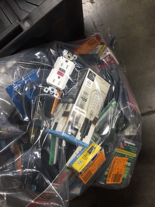 Photo 2 of **NOT REFUNDABLE** BUNDLE OF MISC HOME DEPOT ITEMS 