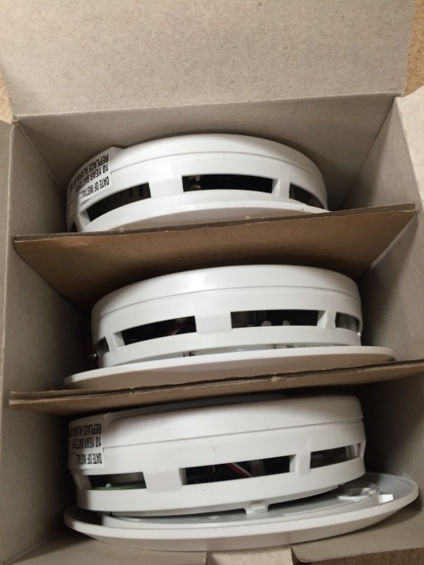 Photo 2 of 10 Year Worry-Free Smoke Detector, Lithium Battery Powered, Smoke Alarm, 3-Pack
