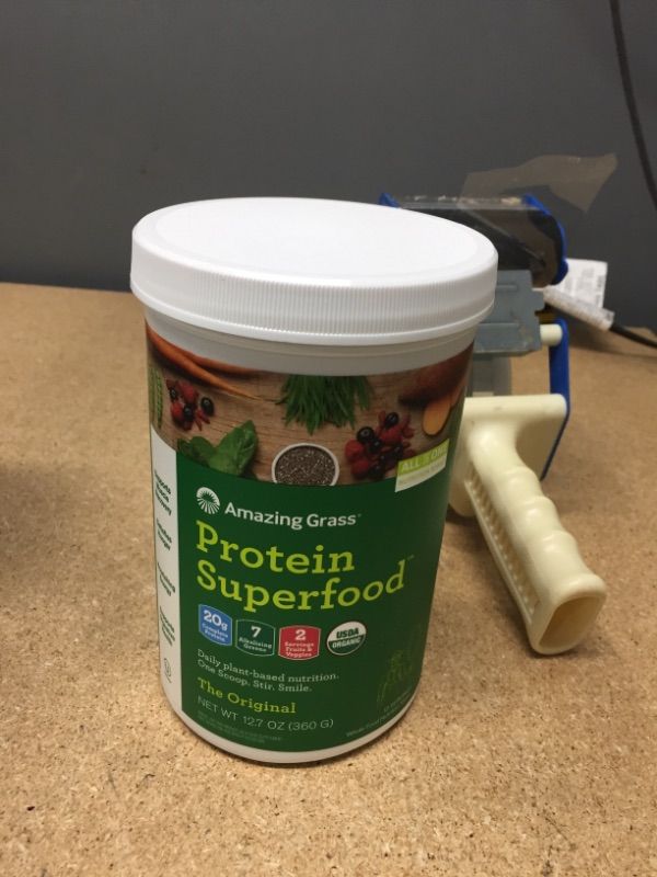 Photo 1 of EXP:10/2022 **SOLD AS IS, NON-REFUNDABLE**
Amazing Grass Protein Superfood: Vegan Protein Powder, All in One Nutrition Shake, Unflavored, 12 Servings (Old Version)