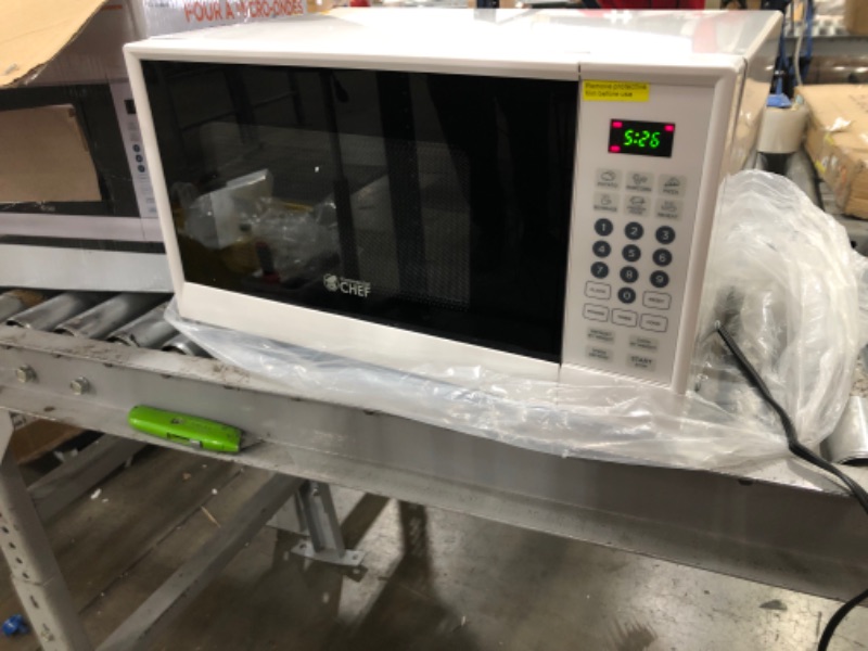 Photo 3 of Commercial Chef COMMERICAL CHEF 0.9 C.F. MICROWAVE WHITE