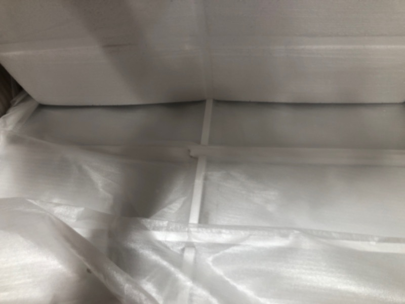 Photo 1 of Graco Remi 4-in-1 Convertible Crib and Changer - White
