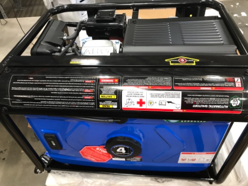 Photo 3 of "DuroMax XP5500HX 5500 Watt Dual Fuel Portable Generator W/CO Alert Sensor"
