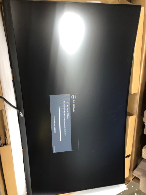 Photo 2 of Dell S3222HN 32-inch FHD 1920 X 1080 at 75Hz Curved Monitor, 1800R Curvature, 8ms Grey-to-Grey Response Time (Normal Mode), 16.7 Million Colors, Black
