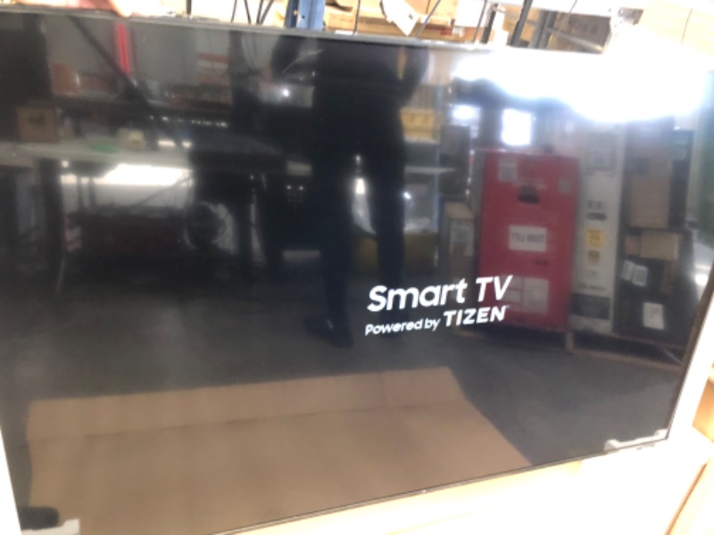 Photo 2 of 55" Class 8000 Series LED 4K UHD Smart Tizen TV