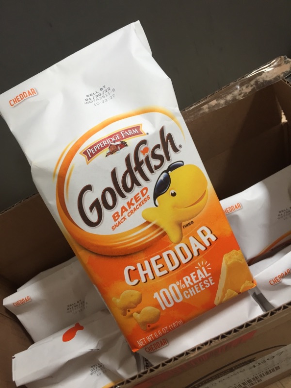 Photo 2 of **BEST IF USED BY 1/22-NOUN REFUNDABLE**Pepperidge Farm Goldfish, Cheddar, 6.6 Ounce Bag (PACK OF6)
