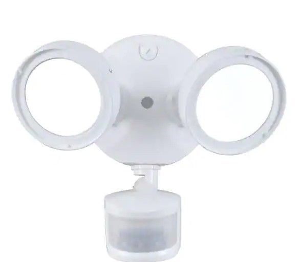 Photo 1 of 
Defiant
180° White Motion Activated Sensor Twin-Head Round Outdoor Integrated LED Security Flood Light