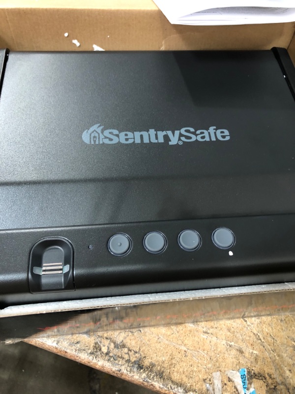 Photo 3 of * USES* * UNABLE TO TEST* Sentry Safe 0.08 cu. ft. Biometric Lock Black Gun Safe