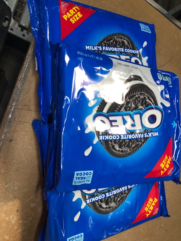 Photo 1 of **BEST BY 04-24-2022**OREO Chocolate Sandwich Cookies, Party Size, 9.5 Oz
