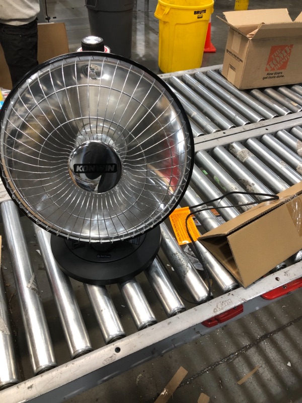 Photo 2 of 1000-Watt Oscillating Parabolic Dish Radiant Electric Portable Heater