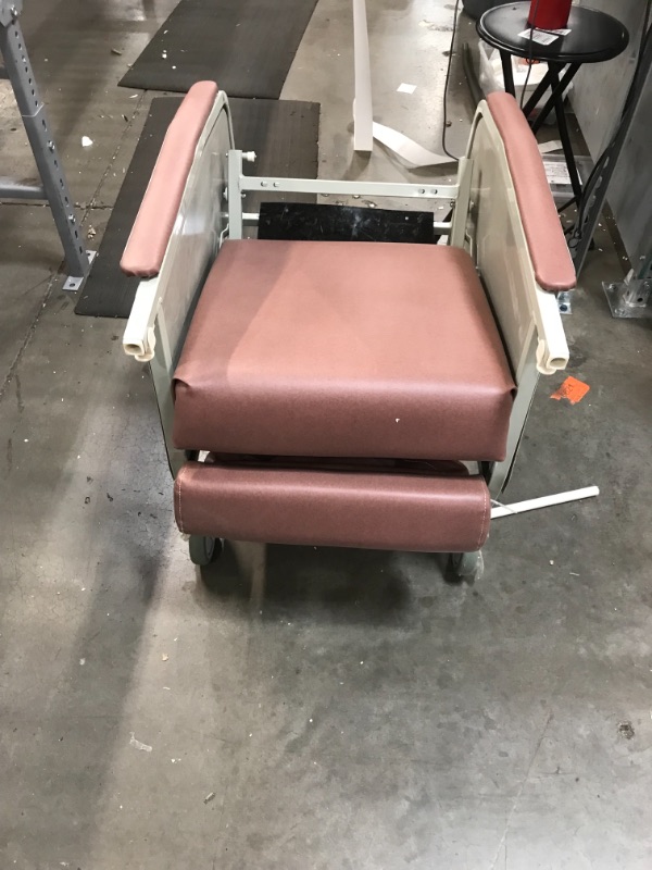 Photo 4 of **INCOMPLETE**3-Position Clinical Recliner
By Invacare