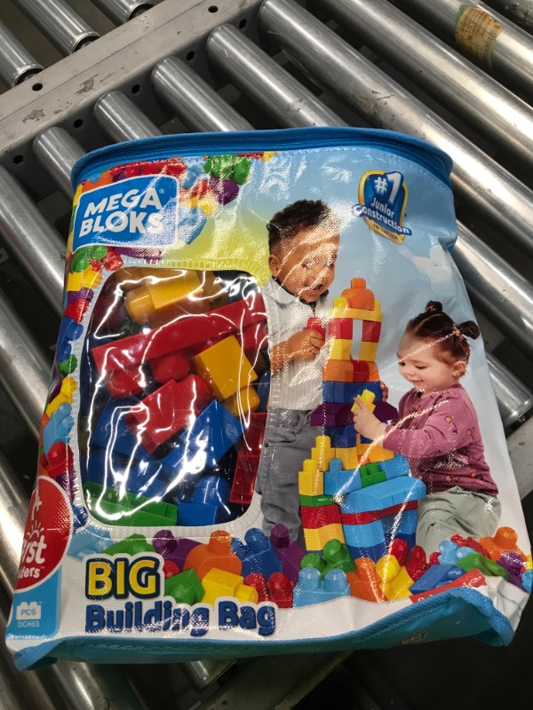 Photo 2 of Mattel Mega Bloks Big Building Bag
