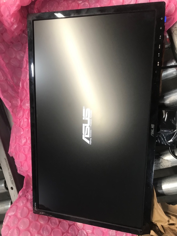 Photo 5 of ASUS VS248H-P 24" Full HD 1920x1080 2ms HDMI DVI VGA Back-lit LED Monitor
**used, damage to corner frame(does NOT effect screen quality) see pictures***