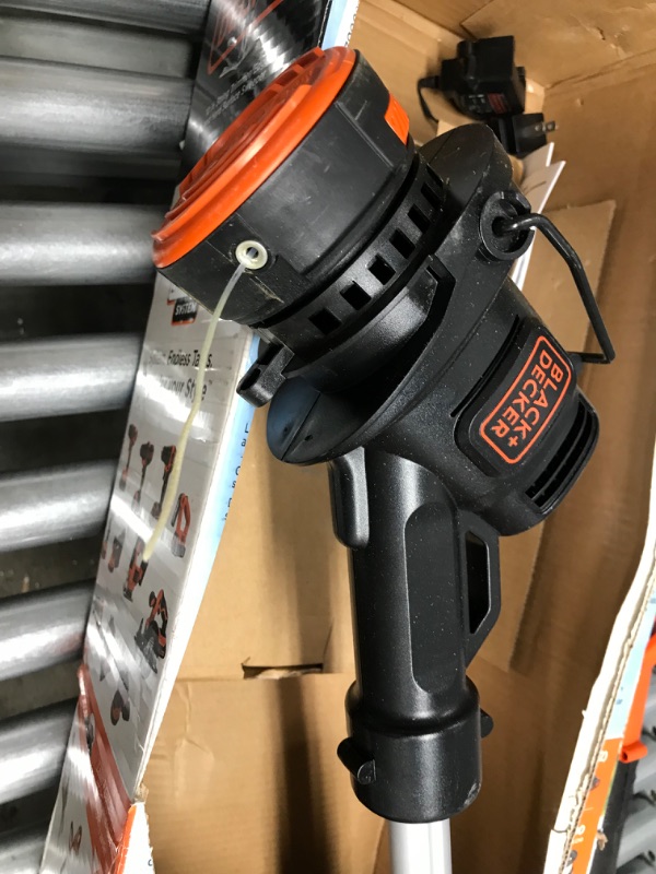 Photo 4 of BLACK+DECKER 20V MAX* POWERCONNECT 10 in. 2in1 Cordless String Trimmer/Edger + Sweeper Combo Kit