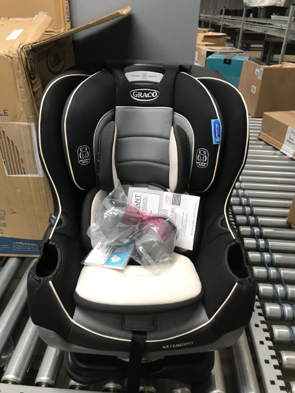 Photo 5 of Graco Extend2Fit Convertible Car Seat, Ride Rear Facing Longer with Extend2Fit, Gotham
