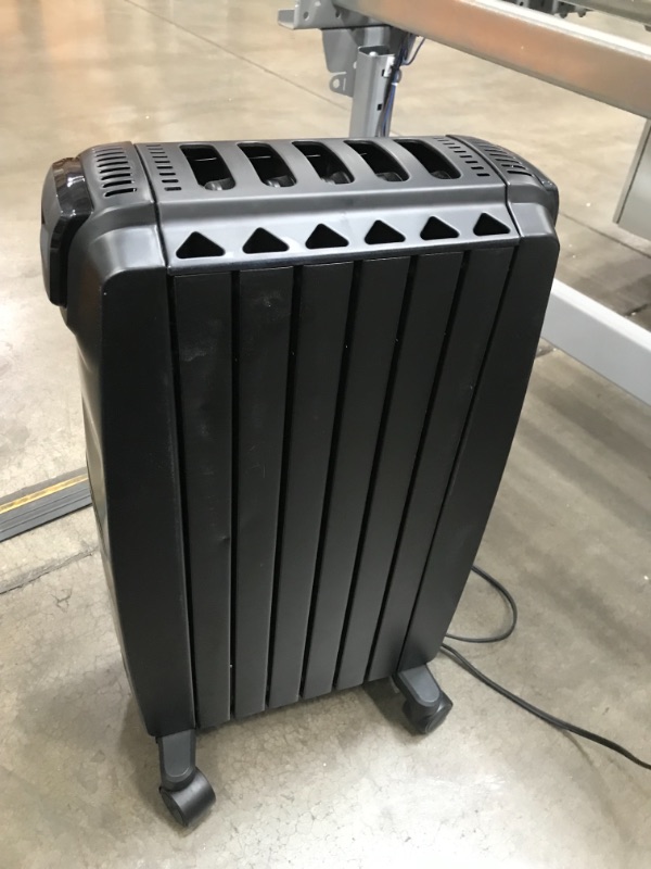 Photo 2 of De'Longhi Oil-Filled Radiator Space Heater, Quiet 1500W, Adjustable Thermostat, 3 Heat Settings, Timer, Energy Saving, Safety Features
