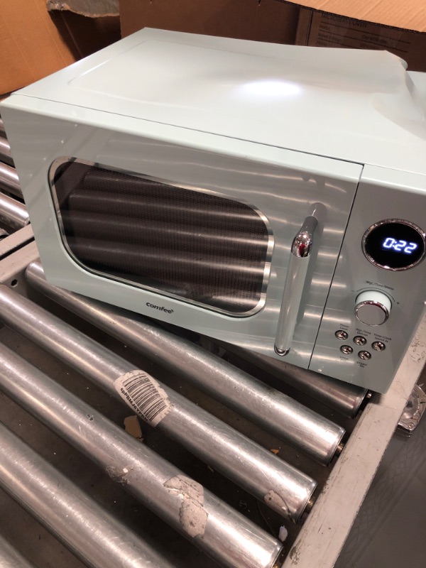 Photo 4 of COMFEE' CM-M091AGN Retro Microwave with Multi-stage Cooking, 9 Preset Menus and Kitchen Timer, Mute Function, ECO Mode, LED digital display, 0.9 cu.ft, 900W, Green
