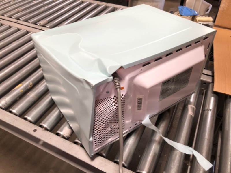 Photo 5 of COMFEE' CM-M091AGN Retro Microwave with Multi-stage Cooking, 9 Preset Menus and Kitchen Timer, Mute Function, ECO Mode, LED digital display, 0.9 cu.ft, 900W, Green
