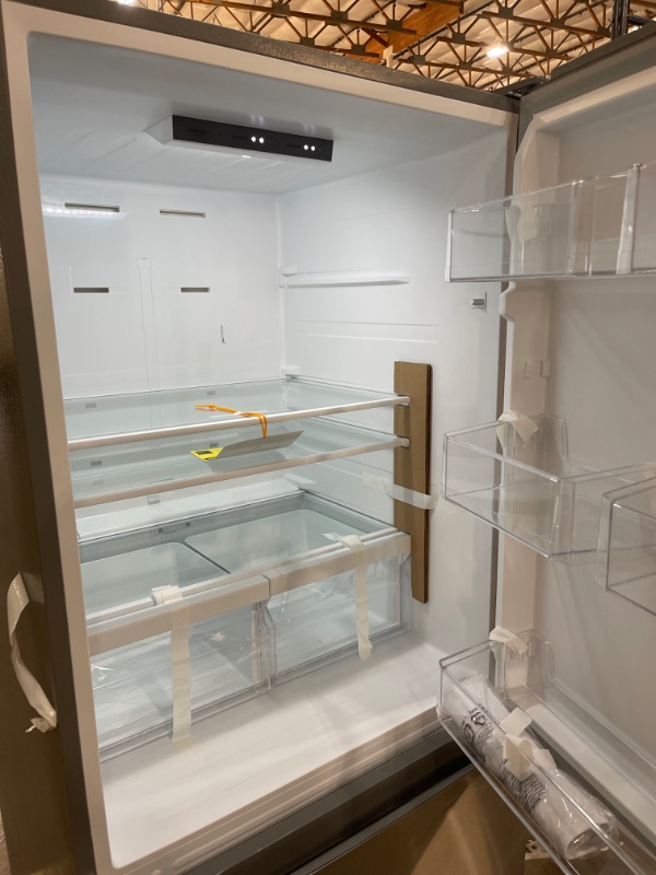 Photo 7 of ***DAMAGE SHOWN IN PICTURE** Vissani 18.7 Cu. Ft. Bottom Freezer Refrigerator in Stainless Steel, Silver

