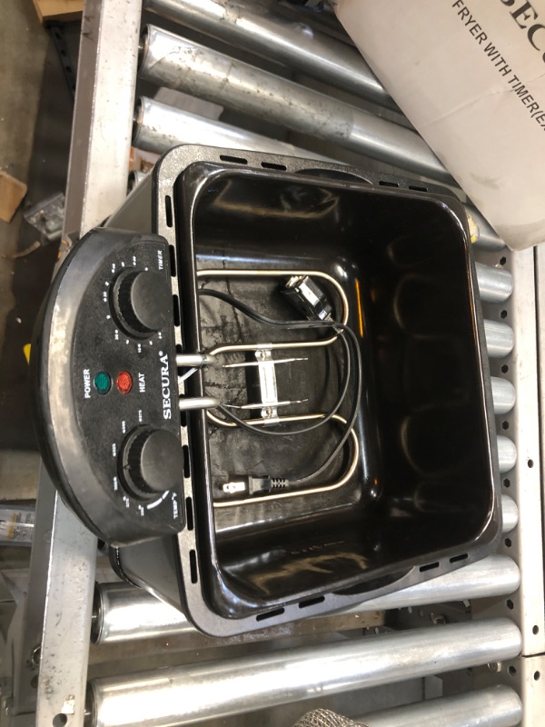 Photo 2 of **PARTS ONLY** NOT FUNCTIONAL
Secura 1700-Watt Stainless-Steel Triple Basket Electric Deep Fryer with Timer Free Extra Odor Filter, 4L/17-Cup
