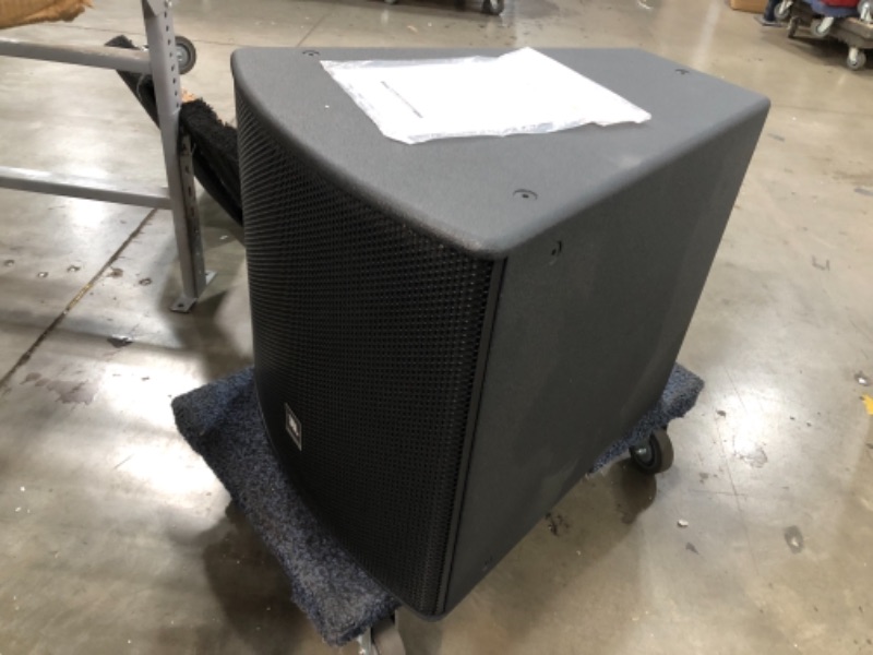 Photo 2 of JBL Professional AM7200/64 High Power Mid-High Frequency Loudspeaker System (AM7200/64) 25.91 x 22.09 x 21.61 inches

