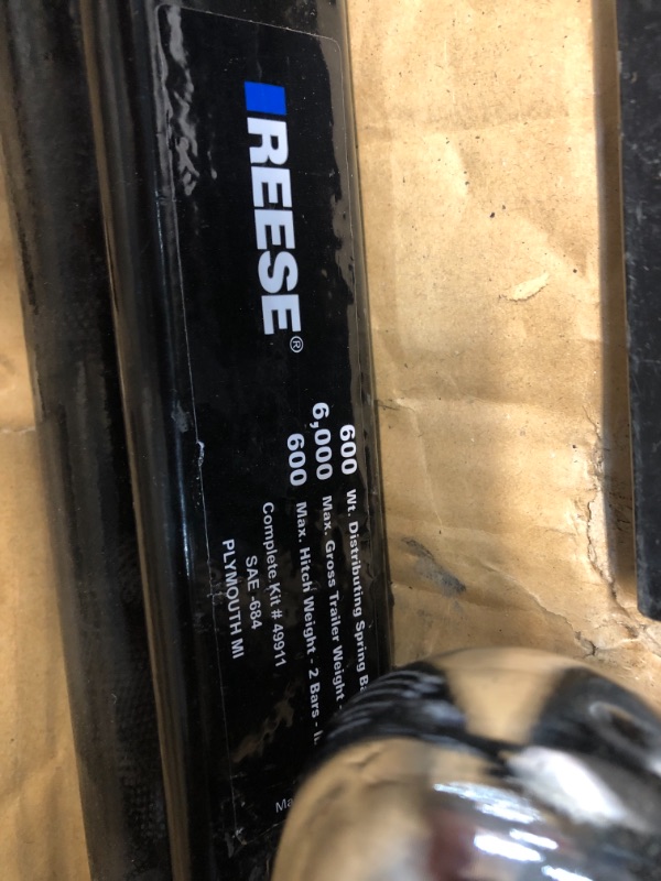 Photo 5 of Reese 49911 Round Bar Weight Distribution Kit with Integrated Sway - 6,000 lbs