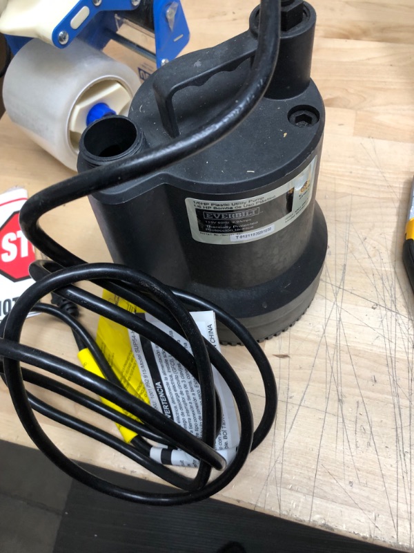 Photo 1 of 1/6 HP Plastic Submersible Utility Pump