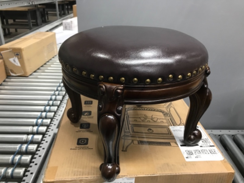 Photo 1 of 13 3/4" round - 1' tall padded/wood stool