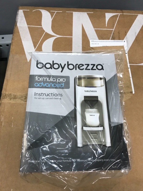 Photo 4 of Baby Brezza New and Improved Formula Pro Advanced Dispenser Machine