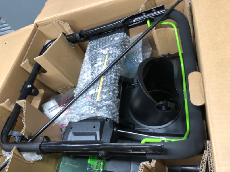 Photo 4 of Greenworks Pro 60V 20 inch Snow Thrower with 2Ah Battery and Charger
