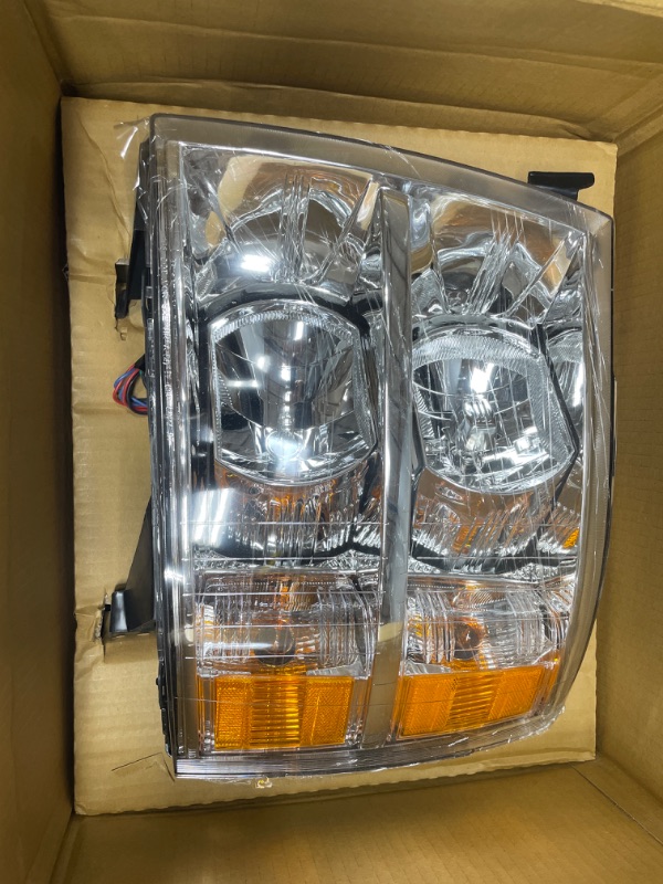 Photo 2 of Dorman 1591942 Headlight, Clear Lens
Single