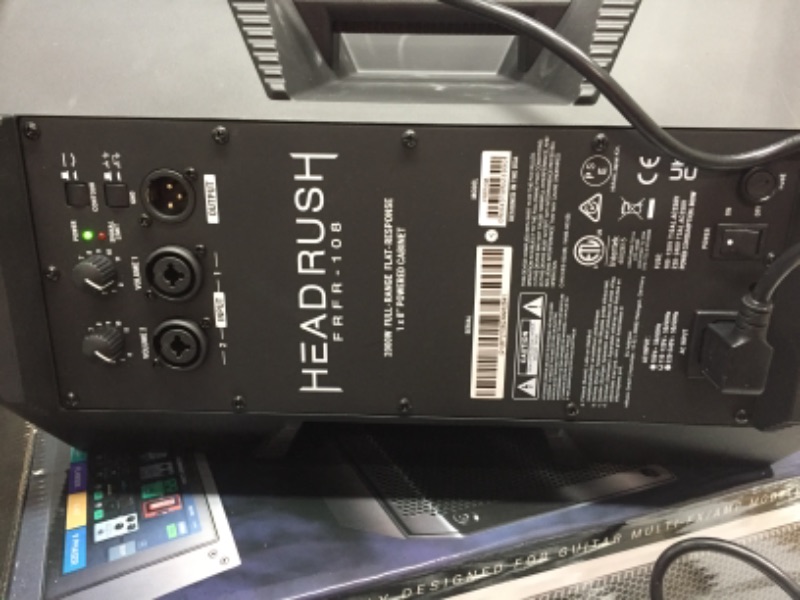 Photo 8 of HeadRush FRFR-108 | 2000W Full-Range Flat-Response Powered Guitar Cabinet

*USED- DIRTY**

ITEM TURNS ON SEE PICTURES