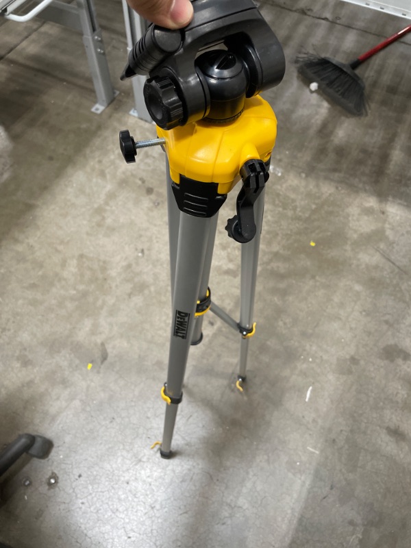 Photo 2 of dewalt dw0881t laser tripod with tilting head