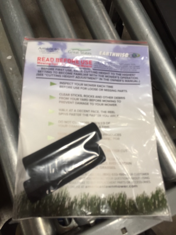 Photo 1 of American Lawn Mower Company 1304-14 14-Inch 5-Blade Push Reel Lawn Mower
- Missing//loose hardware 