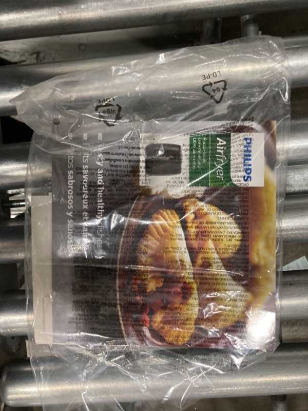 Photo 1 of Philips TurboStar Technology Airfryer, Analog Interface
