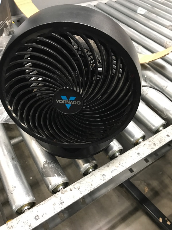 Photo 2 of (PARTS ONLY)Vornado 630 Mid-Size Whole Room Air Circulator Fan